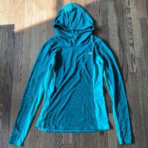 Women’s Nike new balance long sleeve